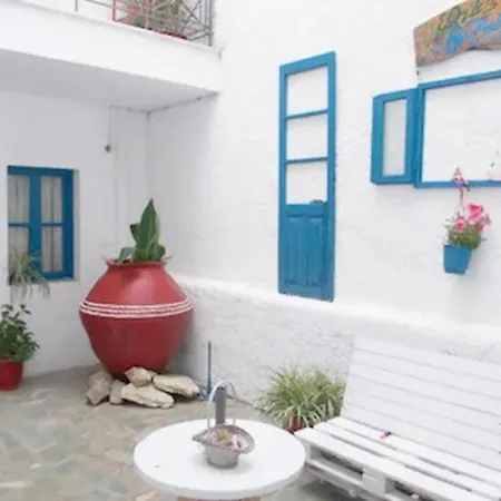 Ξενοδοχείο με διαμερίσματα Lab_rinos House *
